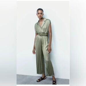 Green belted jumpsuit size M